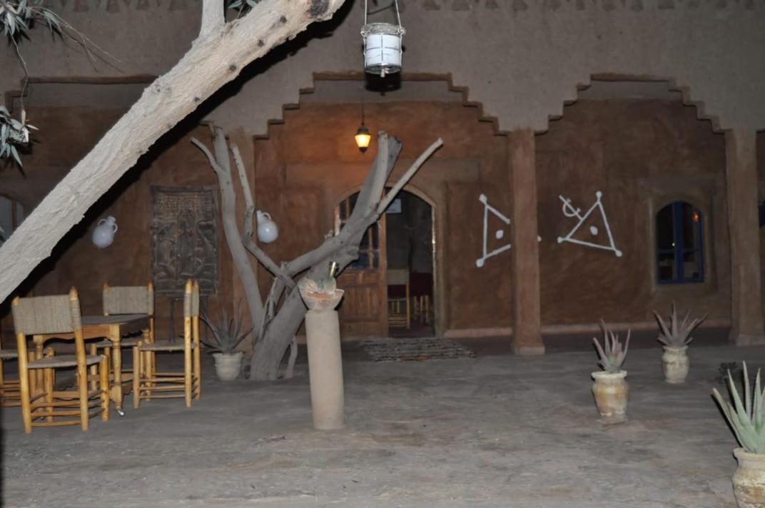 Auberge Itrane Merzane Exterior photo